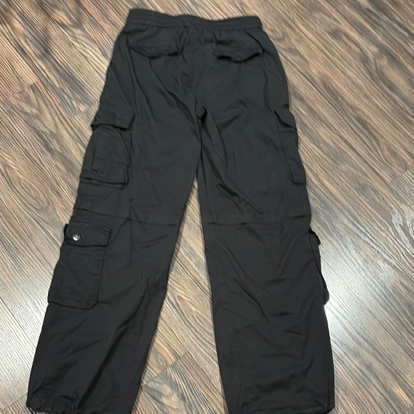 VBRT Black Cargo Pants - size small - Picture 7 of 8